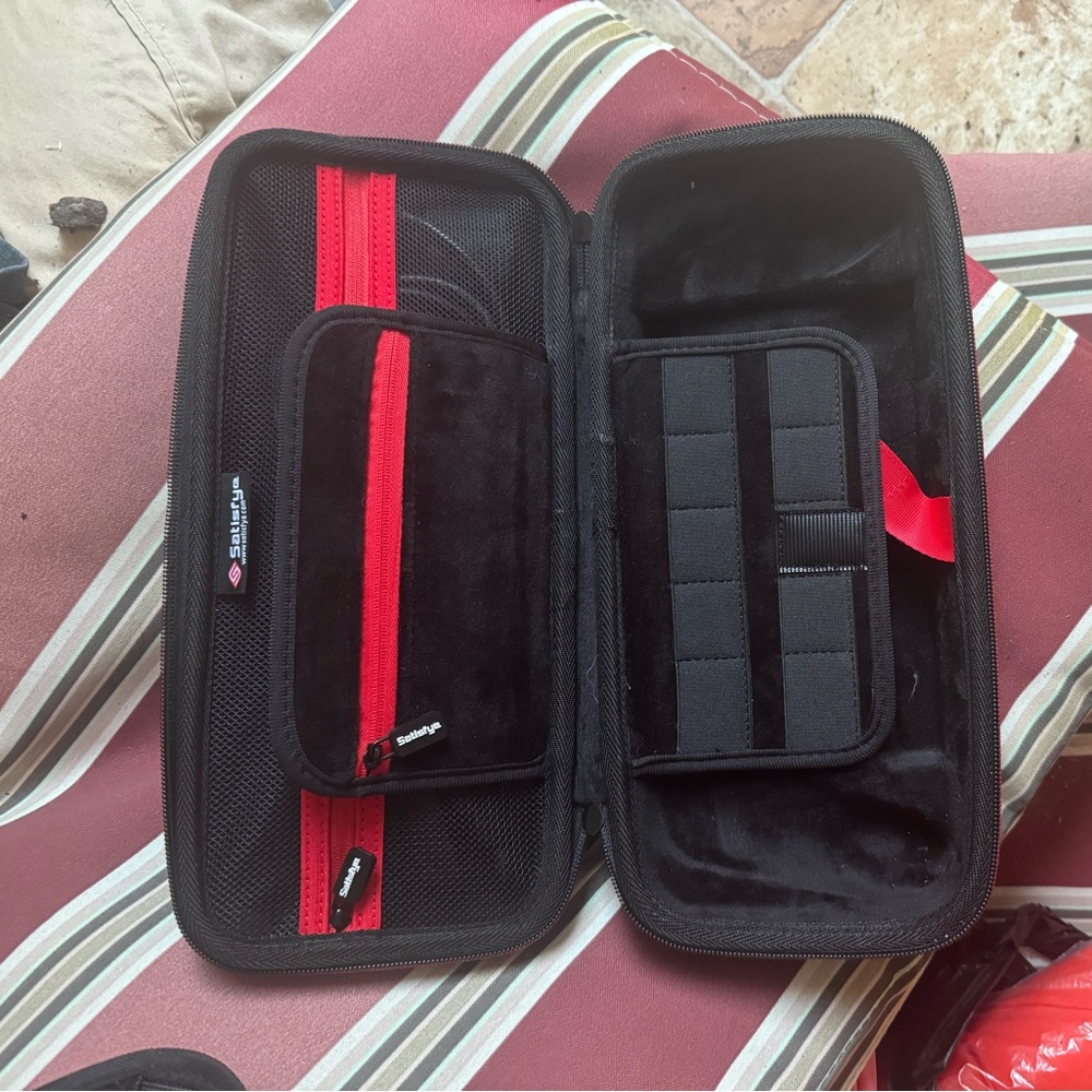 Nintendo Switch Holding Case